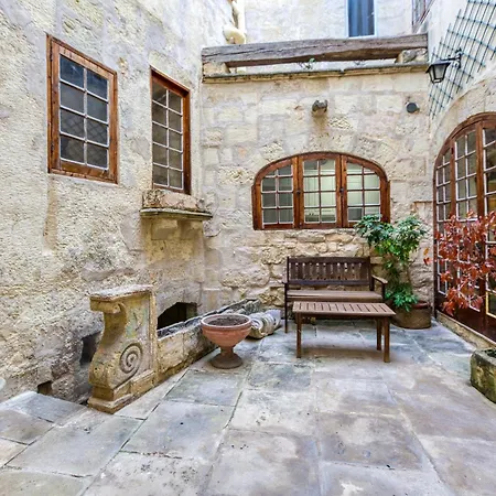 Charming 4br House Of Character With Private Pool By 360 Estates *