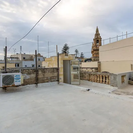 Charming 4br House Of Character With Private Pool By 360 Estates * Naxxar