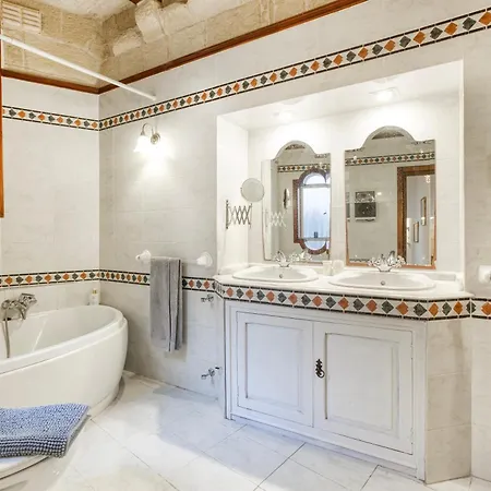 Ferienhaus Charming 4br House Of Character With Private Pool By 360 Estates *