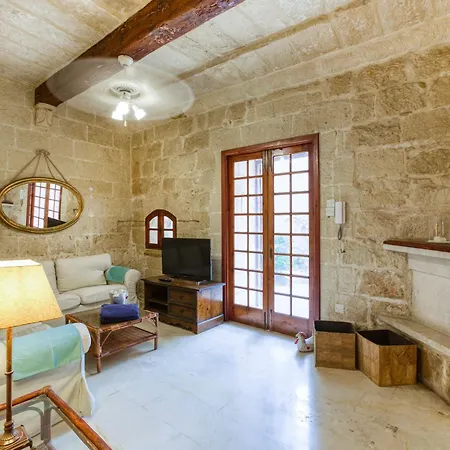 Charming 4br House Of Character With Private Pool By 360 Estates Ferienhaus Naxxar