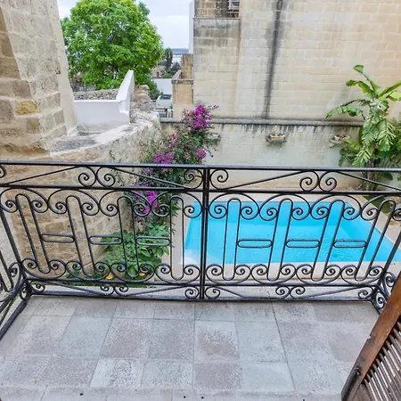 Charming 4br House Of Character With Private Pool By 360 Estates