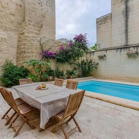 Charming 4br House Of Character With Private Pool By 360 Estates Ferienhaus Naxxar